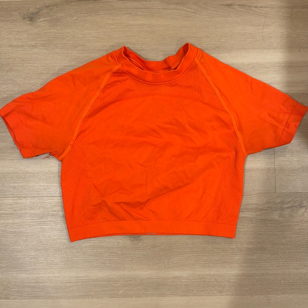 Athletic top! (Size small)
